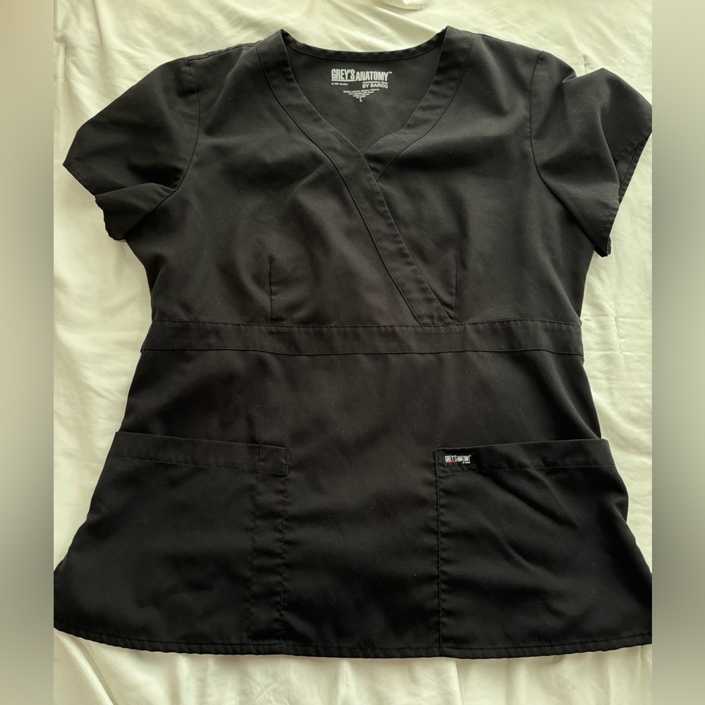 Greys Antatomy by Barco Black scrub top. Size L